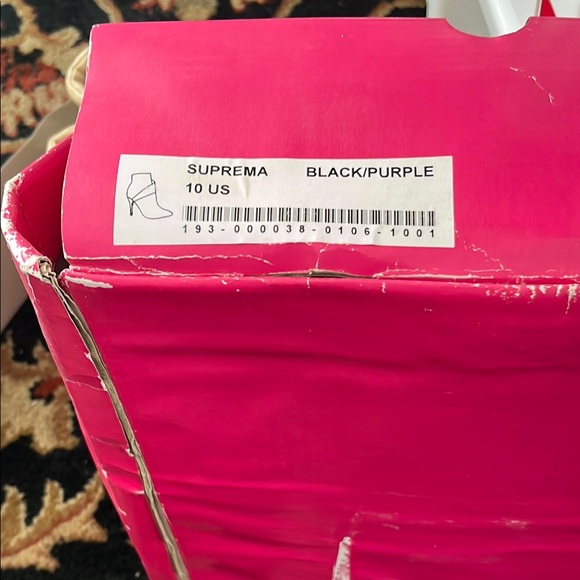 Stylish Black and Purple Women's Boots - Picture 14 of 14